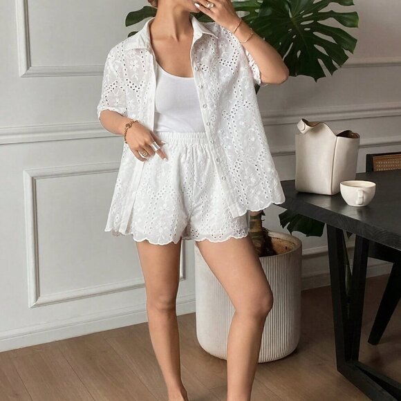 White Casual Women's Front Button Short Sleeve Top And Shorts Set - Picture 6 of 7